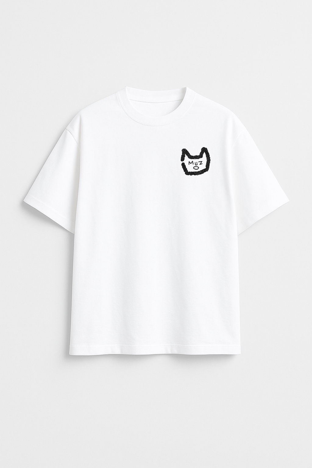 T-shirt GENTES Oversize épais aux manches mi-longues en collaboration avec la marque Muzo.
Logo MUZO Face délavé noir